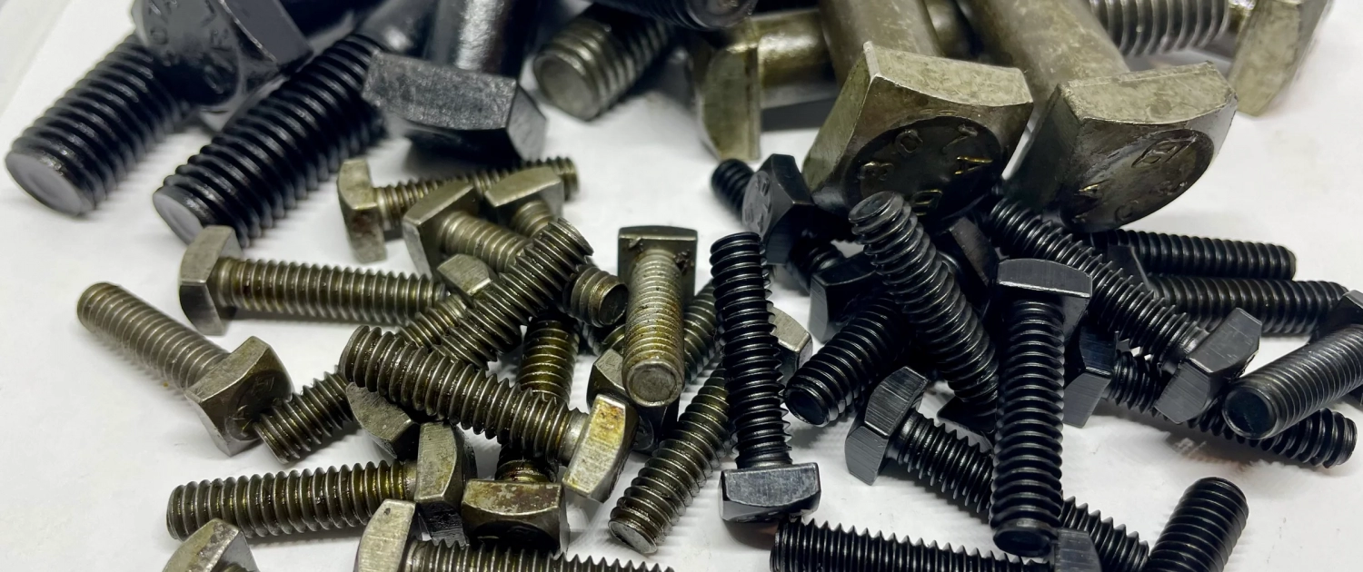 نکات مهم در انتخاب و خرید پیچ و مهره چهارگوش در پروژه‌های صنعتی